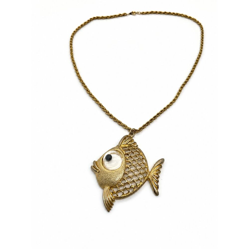 VINTAGE JJ FISH Necklace Googly Eye Gold Tone Novelty Pendant 24" Chain